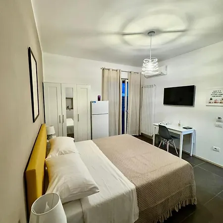 Cozy In - 20 M² With Terrace Salerno